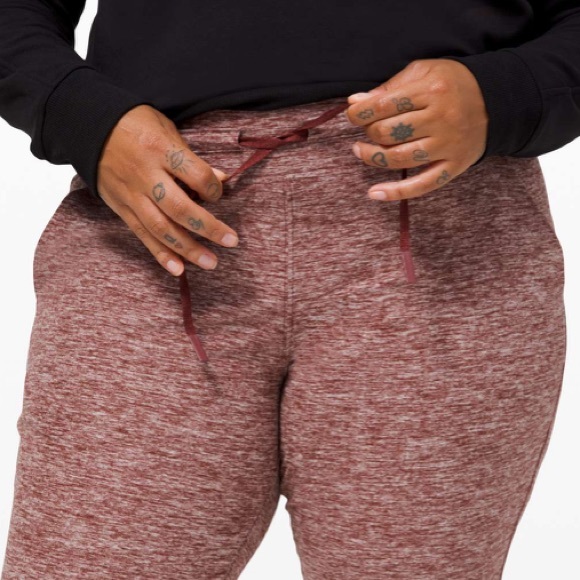 Lululemon Ready to Rulu Fleece Jogger in Heathered Savannah size 4 - Picture 11 of 12